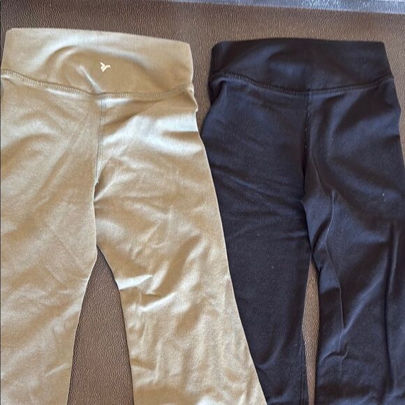 Old Navy Bundle of Black and Green High-Waist  Cross Over Flare Leggings size XS - Picture 9 of 9